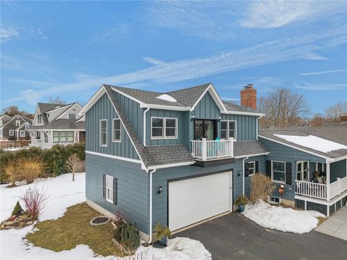 2-97 Eustis Ave, Newport, RI, 02840-2866 | Card Image