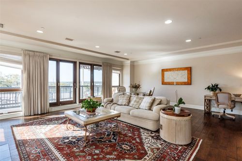 apt-110-501 Samuels Ave, Fort Worth, TX, 76102-8641 | Card Image