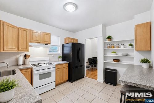 17 Highland Ter, Irvington, NJ, 07111-3720 | Card Image