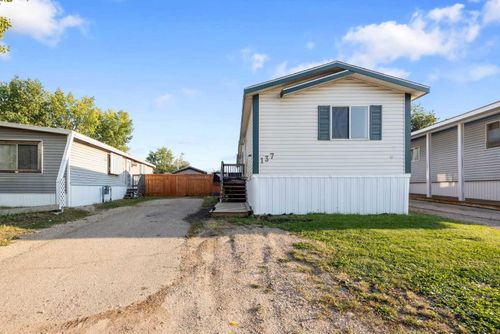 137 Grenfell Cres, Fort Mcmurray, AB, T9H2M4 | Card Image