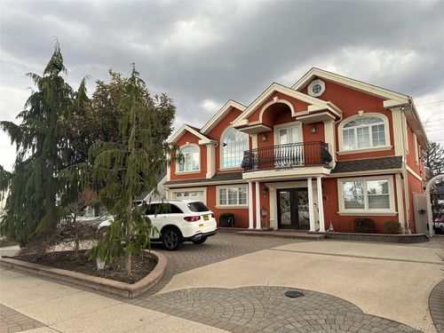 26 Grace Ln, Levittown, NY, 11756-1607 | Card Image