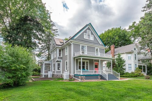 916 Olivia Ave, Ann Arbor, MI, 48104-3535 | Card Image