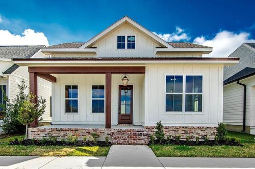 201 Royal Oak Blvd, Thibodaux, LA, 70301-6048 | Card Image