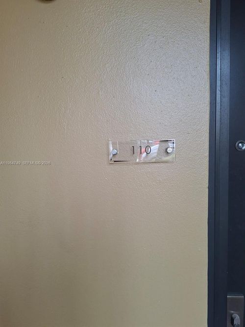 apt-110-301 Golden Isles Dr, Hallandale Beach, FL, 33009-5815 | Card Image