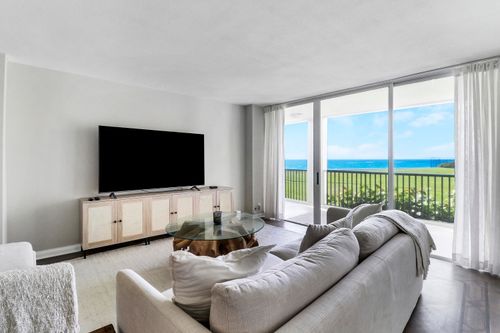 5400 N Ocean Dr, Riviera Beach, FL, 33404-2563 | Card Image