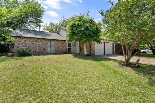 2508 Mardell Dr, Arlington, TX, 76016-1262 | Card Image