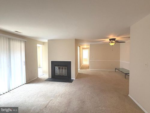 24-103-18131 Chalet Dr, GERMANTOWN, MD, 20874-2370 | Card Image