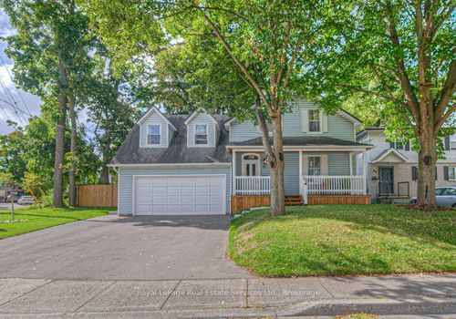 92 Adam St, Cambridge, ON, N3C2K6 | Card Image