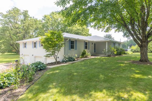 720 Suzanne Ct, New Castle, IN, 47362-1337 | Card Image