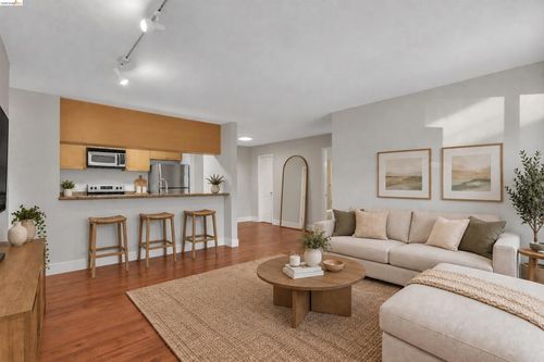 125-1085 Murrieta Blvd, Livermore, CA, 94550-4118 | Card Image