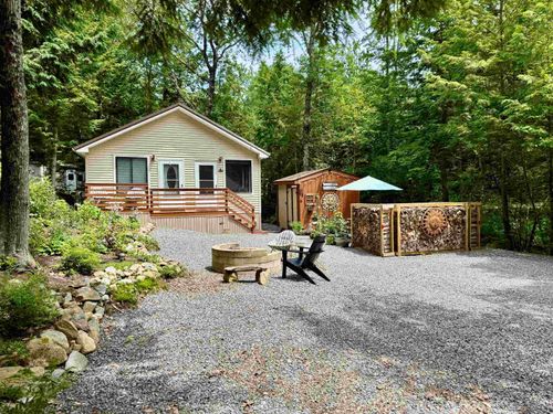 4 Fern Cir, Fitzwilliam, NH, 03447 | Card Image
