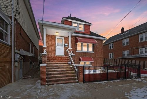 44 Malcolm Ave, Garfield, NJ, 07026-1524 | Card Image