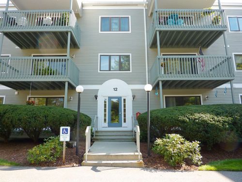 apt-105-12 Ledgewood Hills Dr, Nashua, NH, 03062-4446 | Card Image