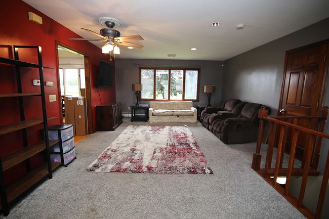 Spacious living room | Image 17