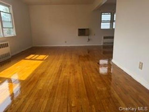 2-77 34 162nd Street, New York, NY, 11366 | Card Image