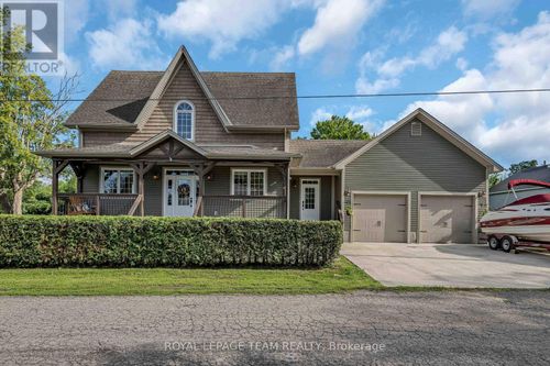 22 Centre St, Kemptville, ON, K0G1B0 | Card Image