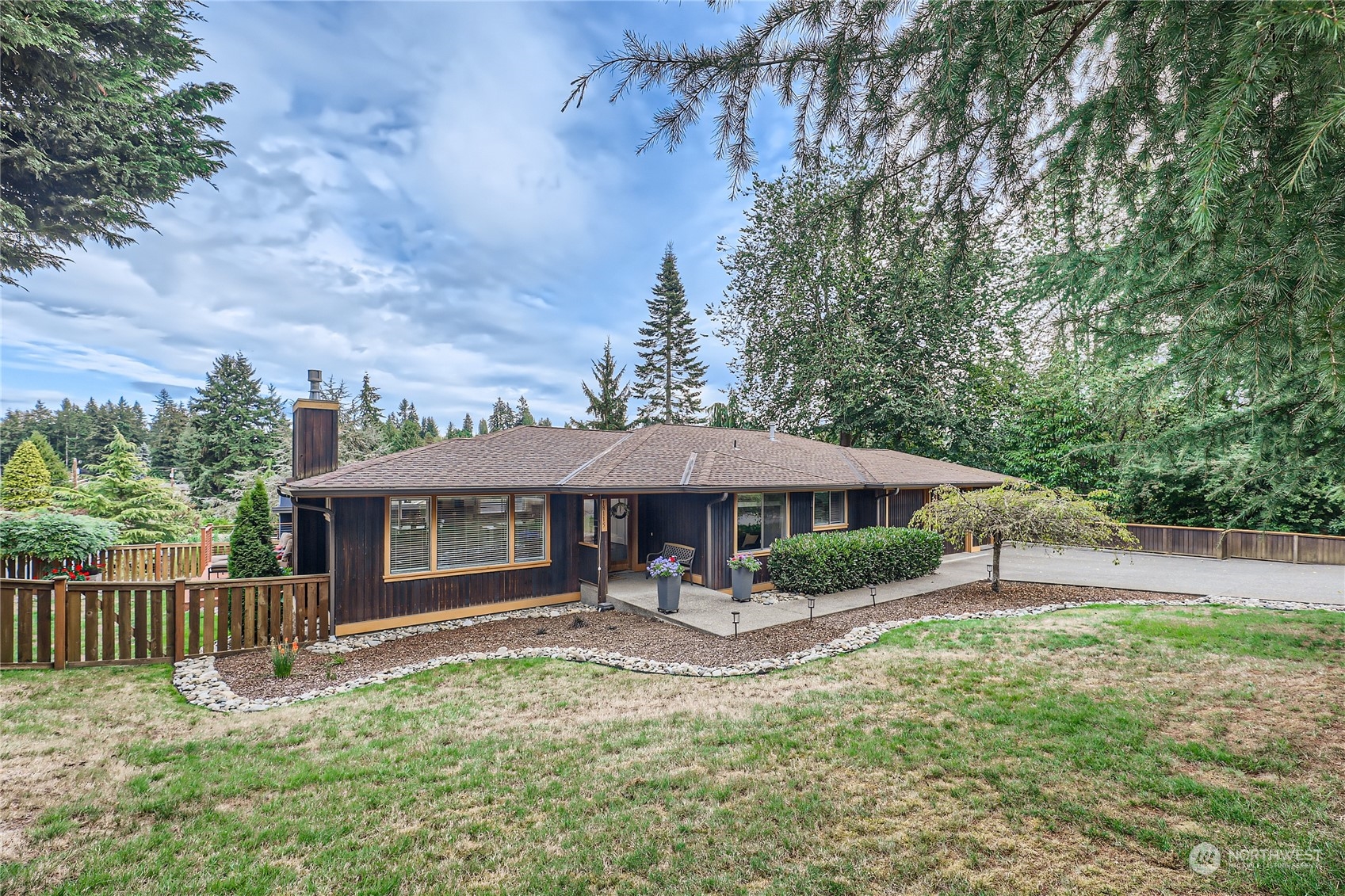 72nd Ave, Edmonds, WA 98026