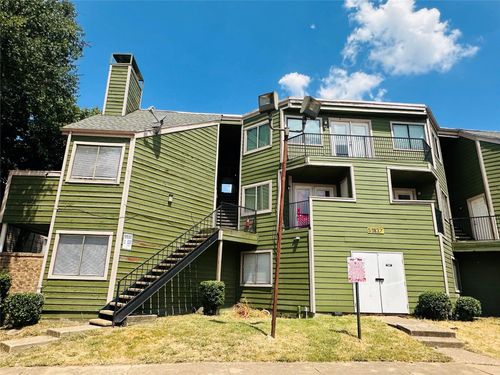 apt-s202-9837 Walnut St, Dallas, TX, 75243-2879 | Card Image