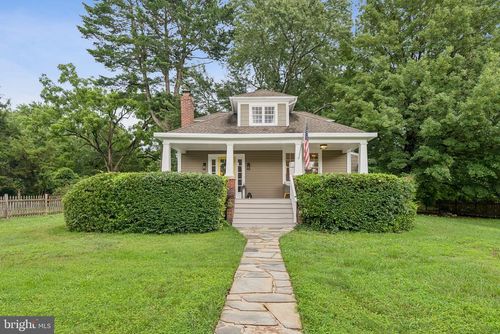 8201 Fort Hunt Rd, ALEXANDRIA, VA, 22308-1733 | Card Image