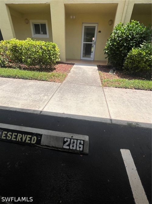 1312-8284 Key Royal Cir, NAPLES, FL, 34119-6813 | Card Image