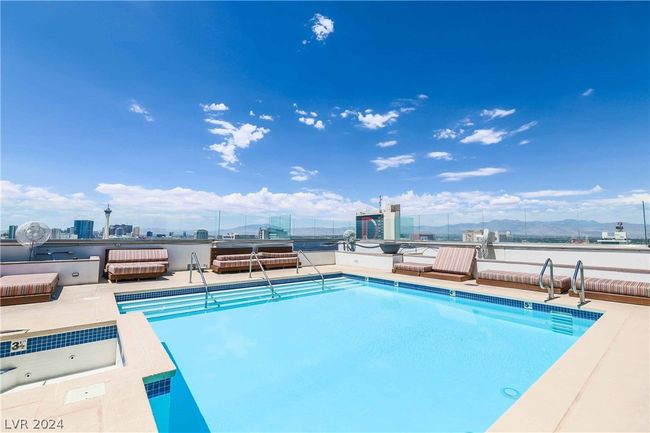 UNIT-1117 - 150 Las Vegas Blvd N, Condo with 3 bedrooms, 3 bathrooms and null parking in Las Vegas NV | Image 19