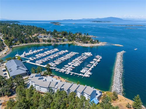 302-3555 Outrigger Rd, Nanoose Bay, BC, V9P9K1 | Card Image