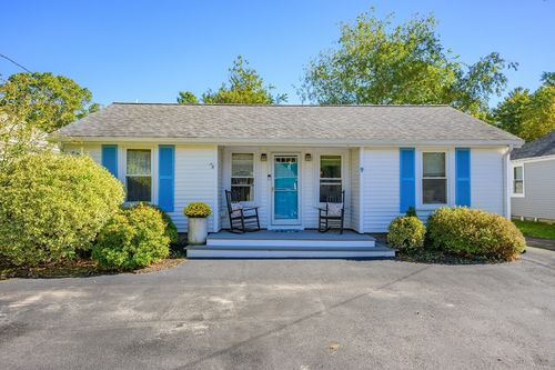 9 Sippican Rd, Wareham, MA, 02571-1760 | Card Image