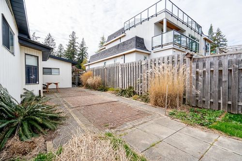 1766 139 St, Surrey, BC, V4A4G7 | Card Image