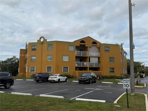 g205-9735 Fontainebleau Blvd, Miami, FL, 33172-6724 | Card Image