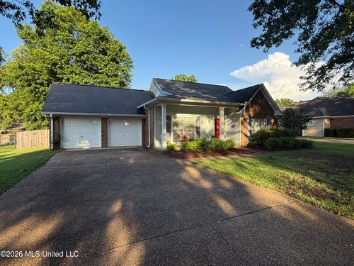 609 Spring Grv, Madison, MS, 39110-8662 | Card Image