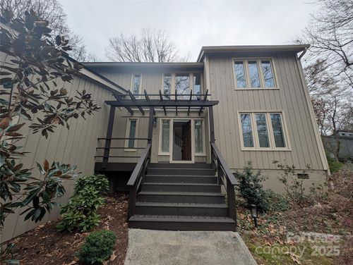 3023 Shallowood Ln, Charlotte, NC, 28277-9837 | Card Image