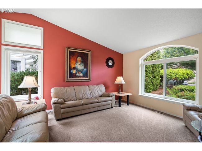 3010 Sw Phyllis Dr, House other with 4 bedrooms, 3 bathrooms and 3 parking in Gresham OR | Image 47