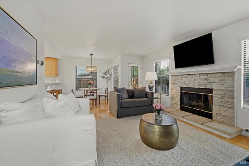 3204 Villa Ln, Napa, CA, 94558-3017 | Card Image
