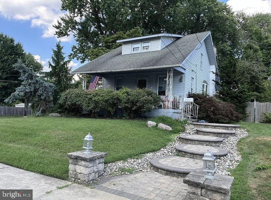 Orchard Ave, Runnemede, NJ 08078