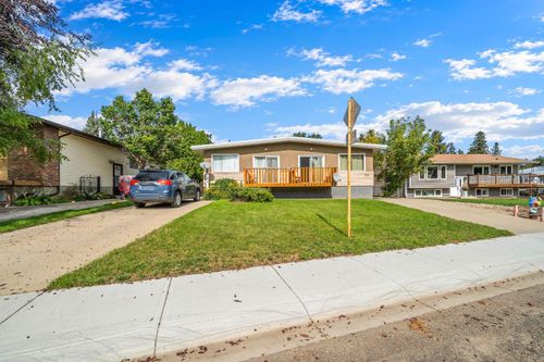 52 9 Ave E, Brooks, AB, T1R0N5 | Card Image