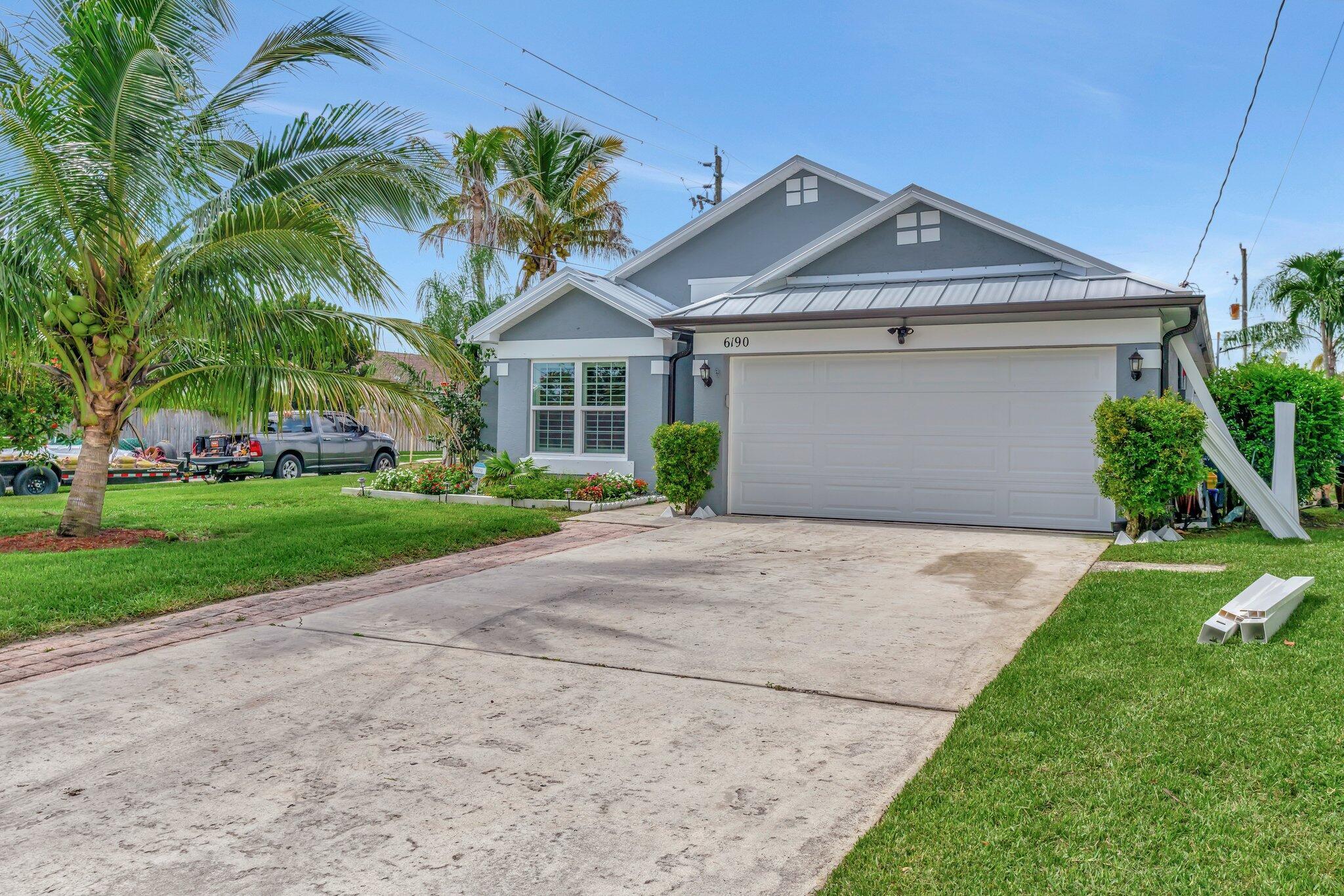 Lauderdale St, Jupiter, FL 33458