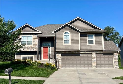 4936 Parkway Dr, Leavenworth, KS, 66048-5505 | Card Image