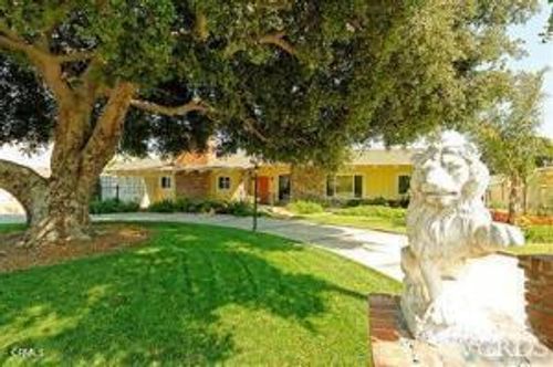10560 Henderson Rd, Ventura, CA, 93004-1834 | Card Image