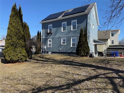 86 Magill St, Pawtucket, RI, 02860-4937 | Card Image