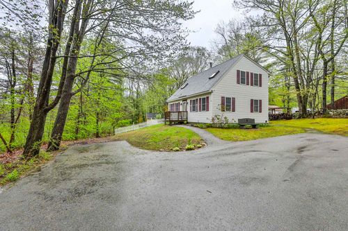 961 Isaac Frye Hwy, Wilton, NH, 03086-5014 | Card Image