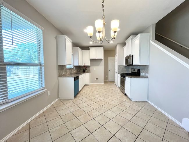 Dining and Kitchen | Image 7