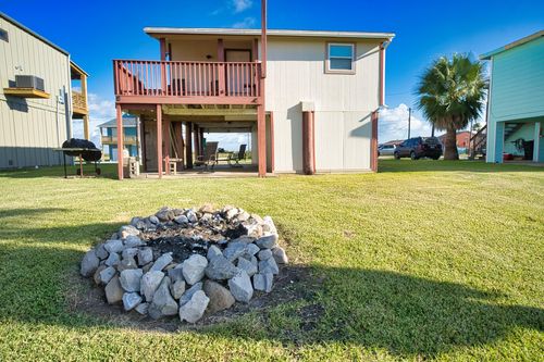 1525 County Road 201, Sargent, TX, 77414-2171 | Card Image