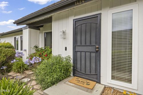 1424 Zion Way, Ventura, CA, 93003 | Card Image