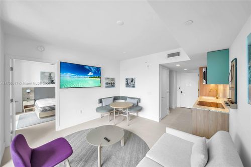 2507-601 Ne 1st Ave, Miami, FL, 33132 | Card Image