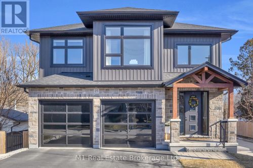 25 Creekside Terr, Fergus, ON, N1M0H4 | Card Image