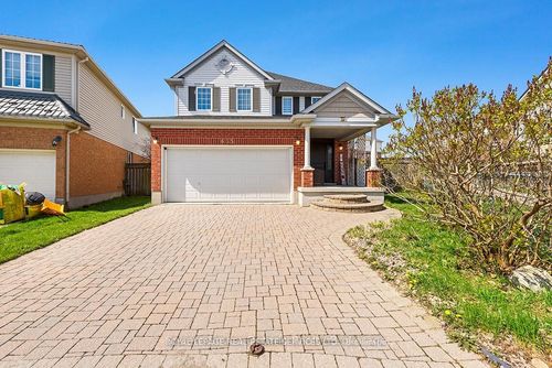 635 Commonwealth Cres, Kitchener, ON, N2E4J9 | Card Image