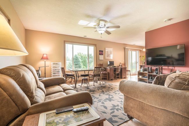 Living Room | Image 15