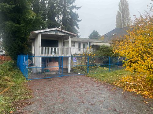 13517 79a Ave, Surrey, BC, V3W2Z3 | Card Image