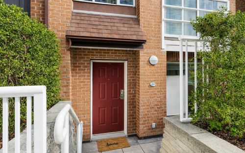206-2071 W 42nd Ave, Vancouver, BC, V6M2B4 | Card Image