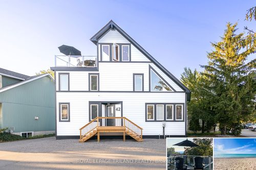 42 Lakeside Cir, Lambton Shores, ON, N0M1T0 | Card Image